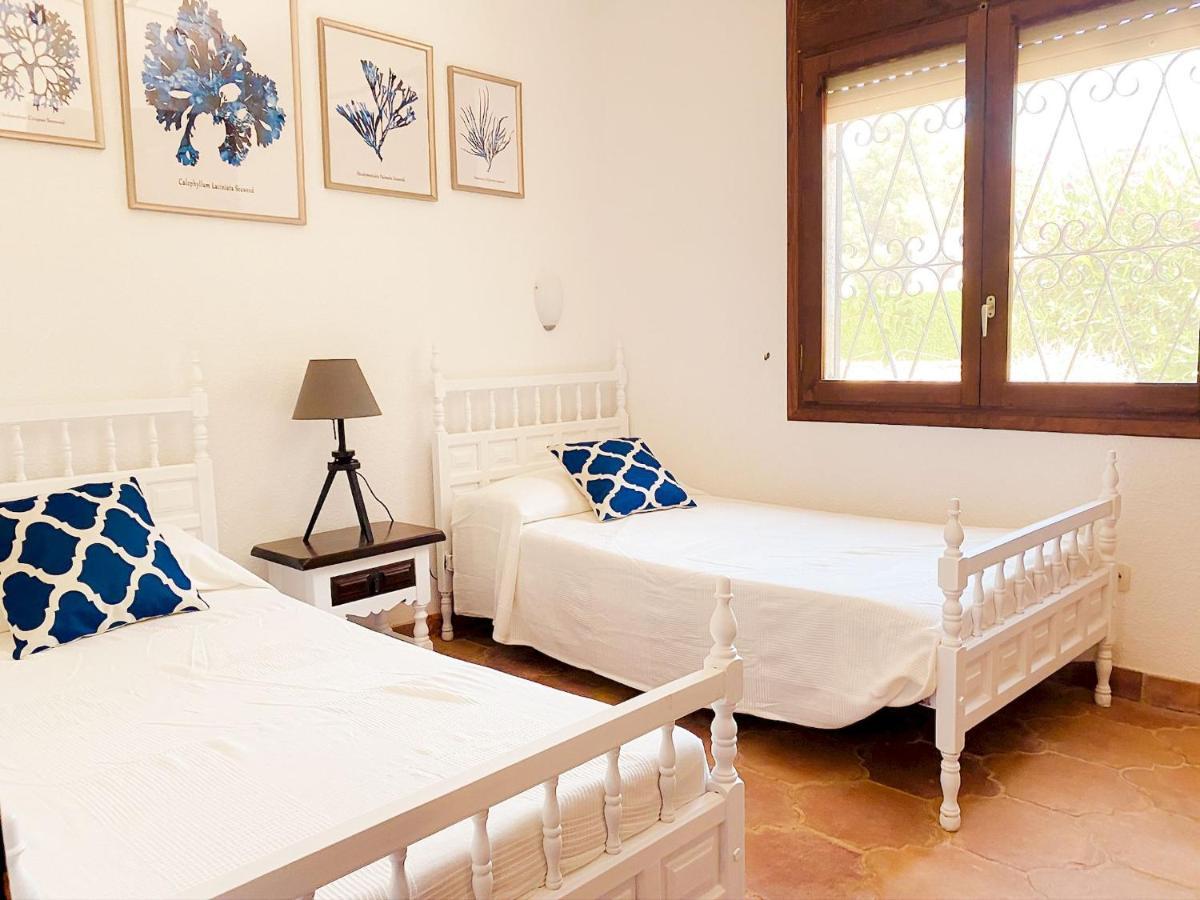 Villa Dos Calas - Bonita Villa De Estilo Rustico Y Piscina De Agua Salada L'Ametlla de Mar Extérieur photo